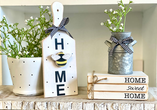 Seasonal decor cutting board, Interchangeable holiday decor