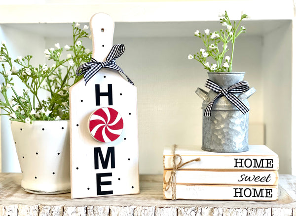Seasonal decor cutting board, Interchangeable holiday decor
