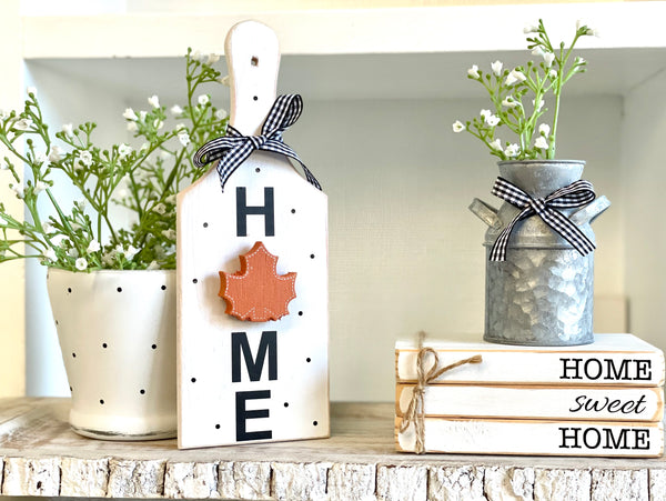 Seasonal decor cutting board, Interchangeable holiday decor