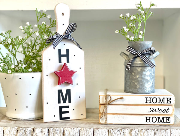 Seasonal decor cutting board, Interchangeable holiday decor