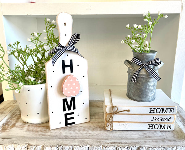 Seasonal decor cutting board, Interchangeable holiday decor