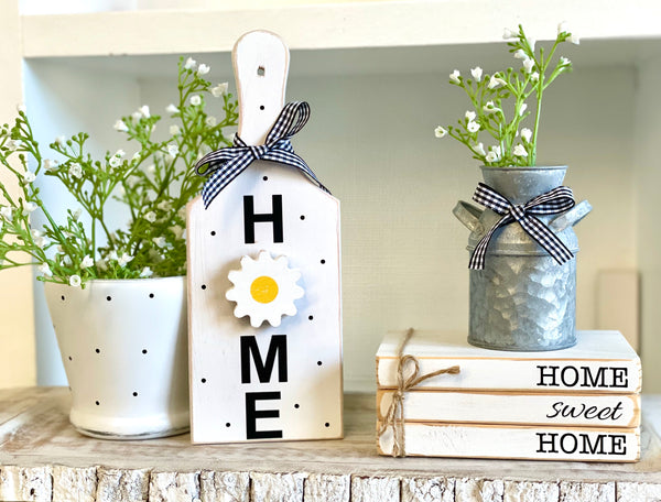 Seasonal decor cutting board, Interchangeable holiday decor