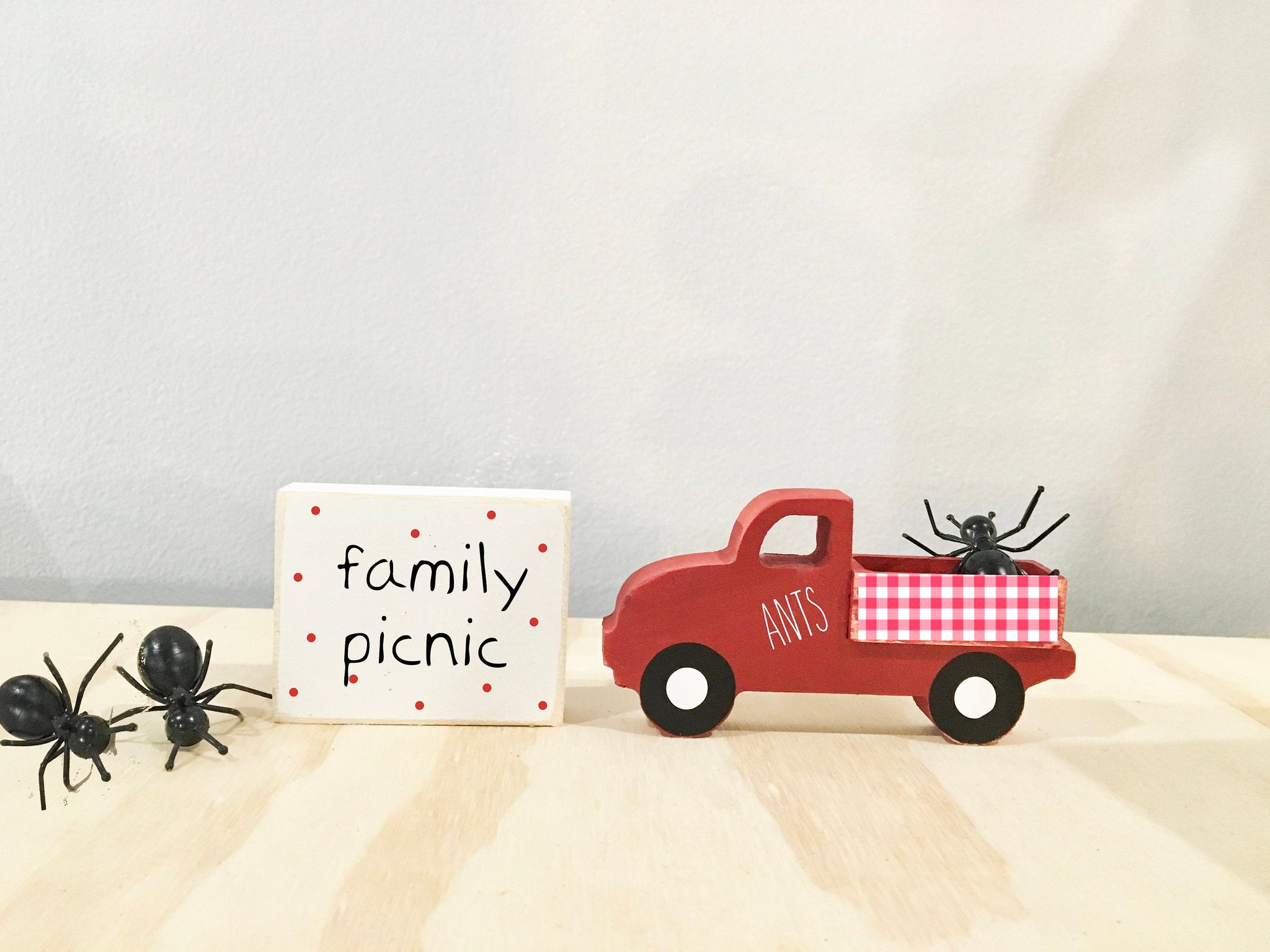 Tiered tray decor, truck and sign set, Summer truck, Wooden truck, Farmhouse, Tiered tray, Old truck, Picnic sign, Family sign, Ants