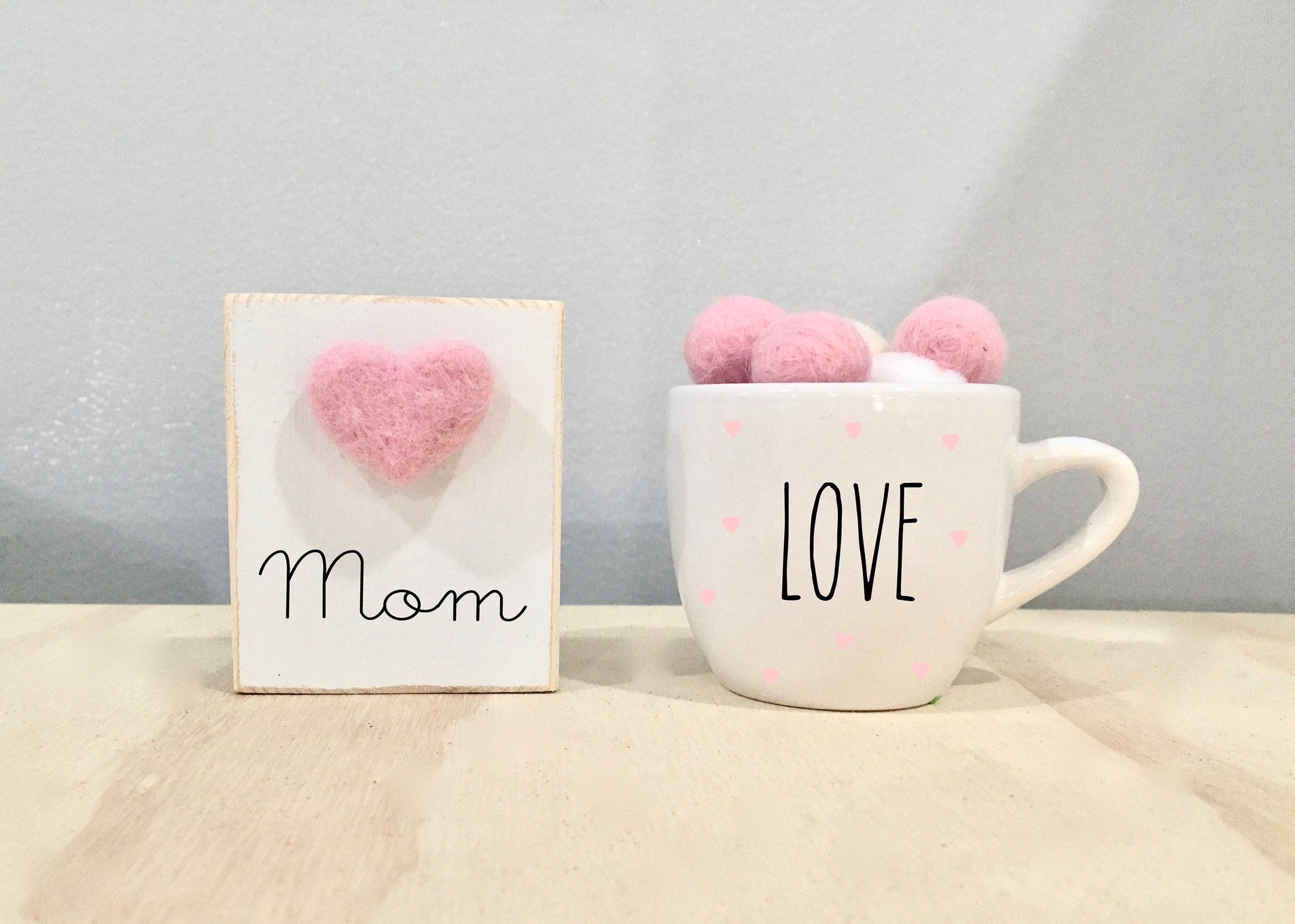 Mother's day gift, Tiered tray sign, Mom coffee mug, mini mug, Tiered tray decor, Wool heart, Love mug, Gift for mom, Mug and sign set