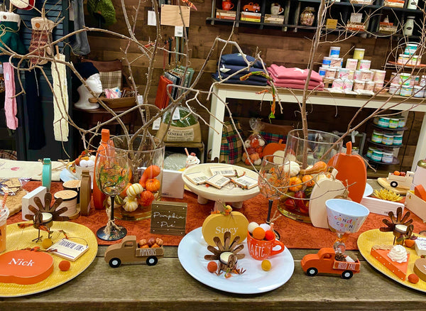 Personalized Thanksgiving place cards, Wooden pumpkins, Thanksgiving table, Seating chart, Personalized pumpkins