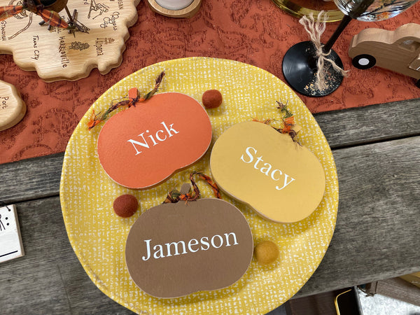 Personalized Thanksgiving place cards, Wooden pumpkins, Thanksgiving table, Seating chart, Personalized pumpkins
