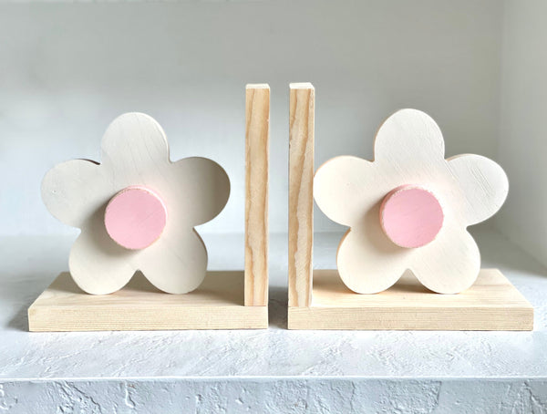 Flower bookends, Wooden flowers for nursery, Wood Daisies, Baby girl shower gift, Spring decor, Modern style home and kids room