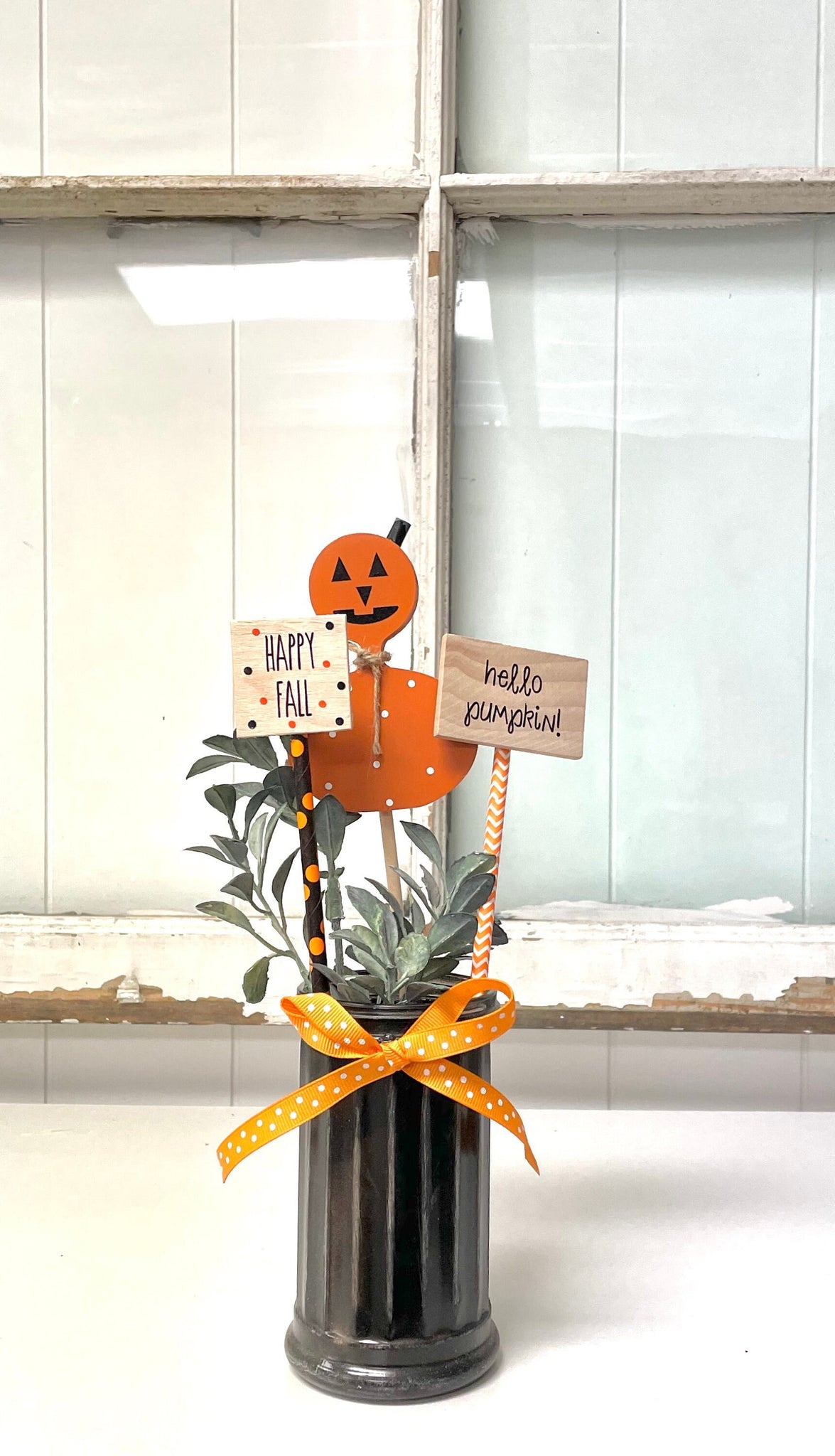 Halloween decor, Halloween vase with wooden pumpkin, Tiered tray vase, Party centerpiece, Hello pumpkin wood sign