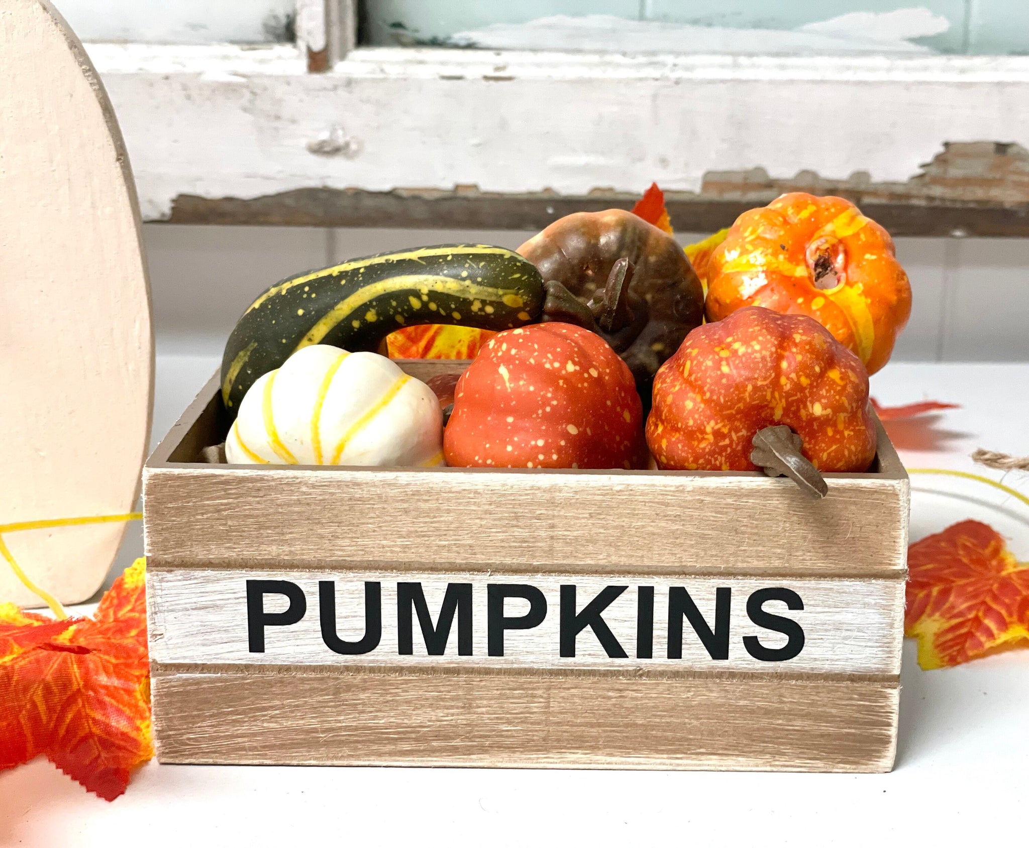 Pumpkin crate with pumpkins, Fall tiered tray