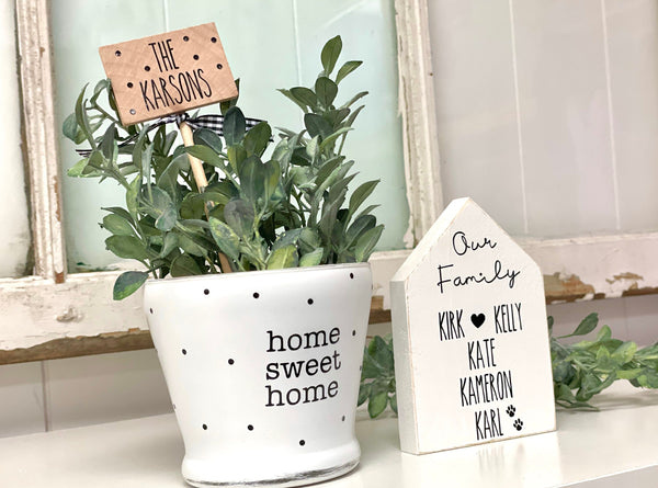 Home sweet home glass vase with personalized wood house