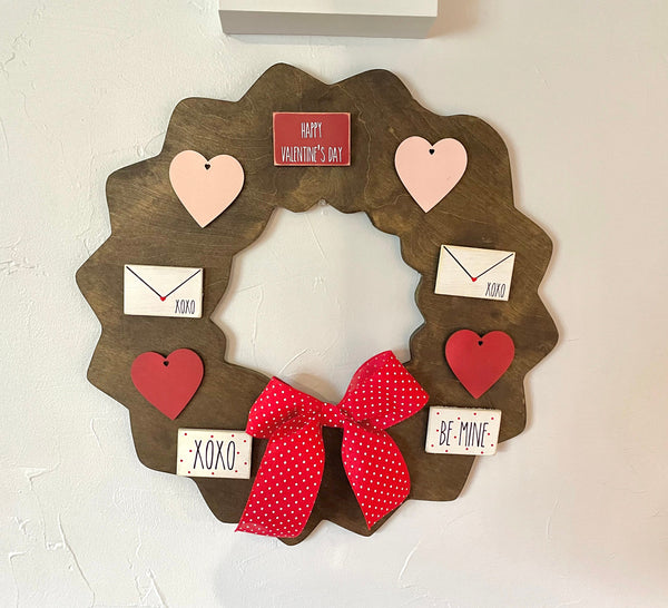 All seasons wood wreath, Holiday decor