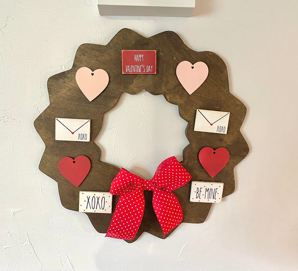 Seasonal wreath, Holiday door hanger