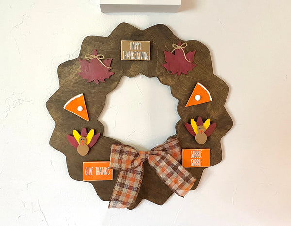 All seasons wood wreath, Holiday decor